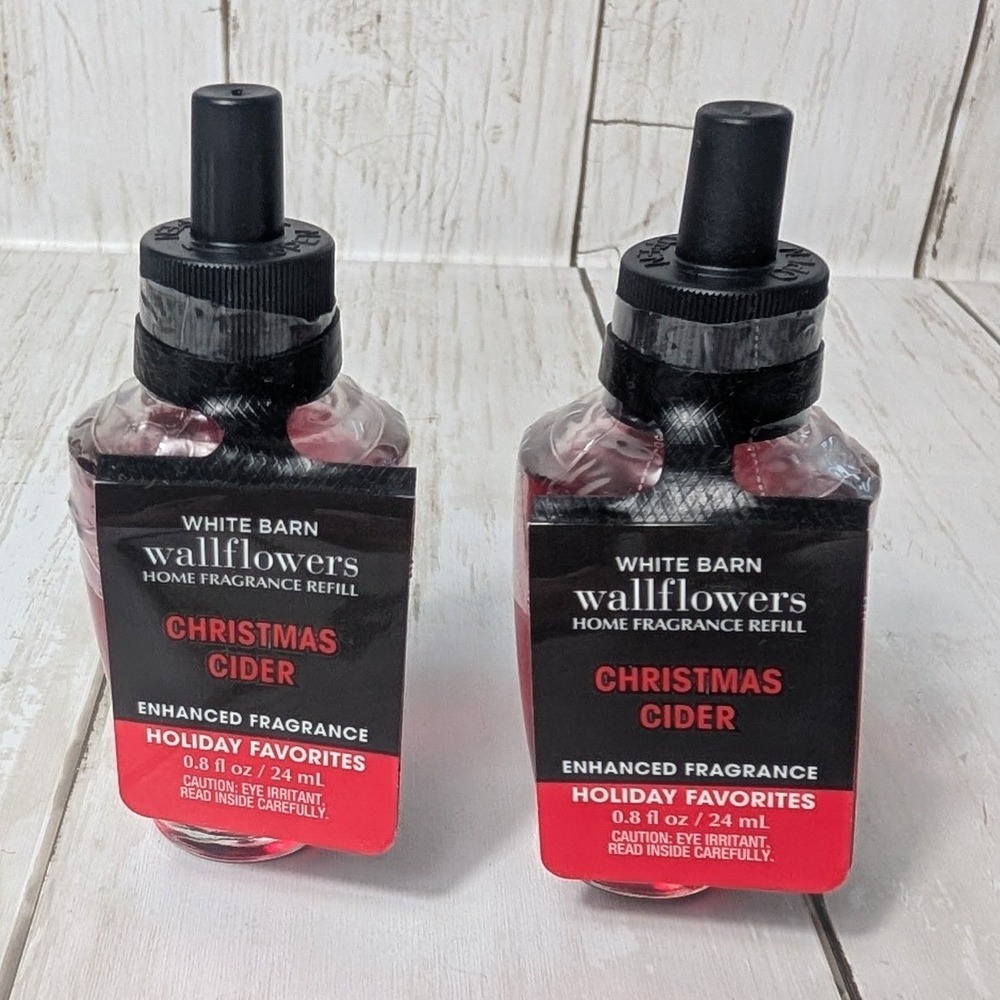 Bath & Body Works Wallflowers Refill‎ 2-Pack Christmas Cider SEALED
